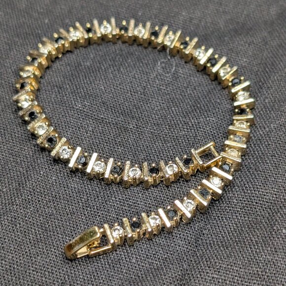 Gold-Tone Bracelet with Sparkling Accents – Size 7.75" - Picture 1 of 6